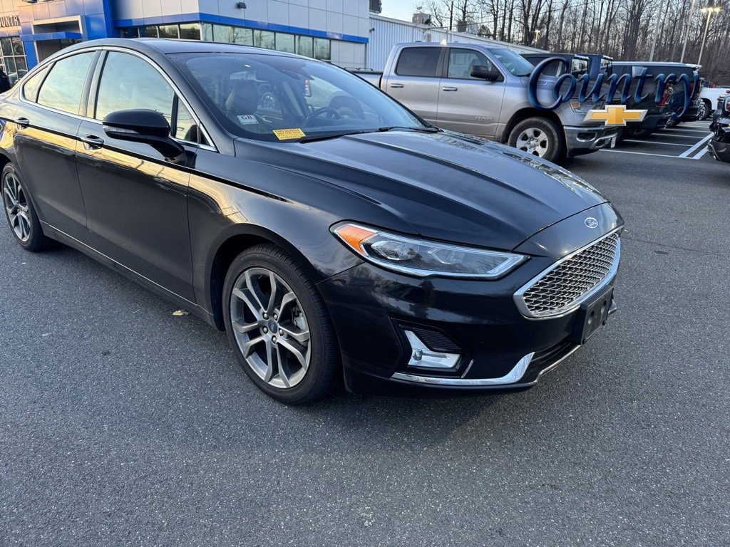 2020 Ford Fusion Hybrid Titanium's photo