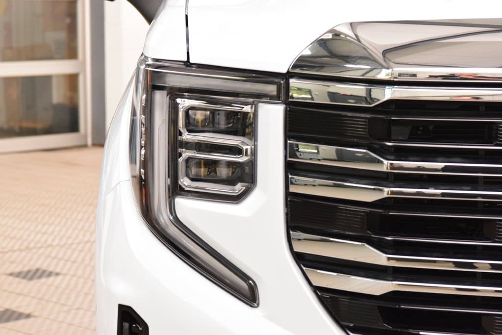 2026 GMC Sierra 1500 SLT - Photo 12