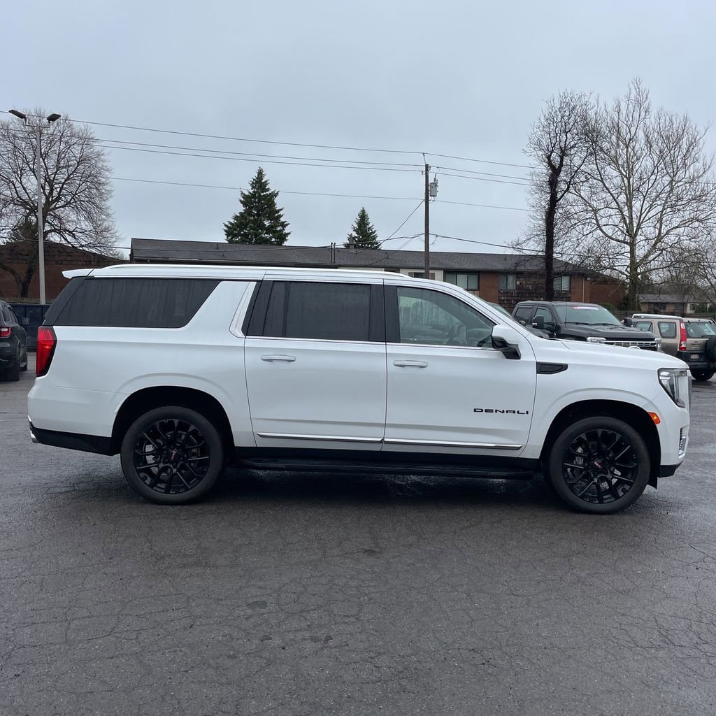 2024 GMC Yukon XL Denali - Photo 8