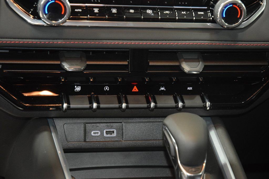 2026 Chevrolet Colorado Z71 - Photo 32