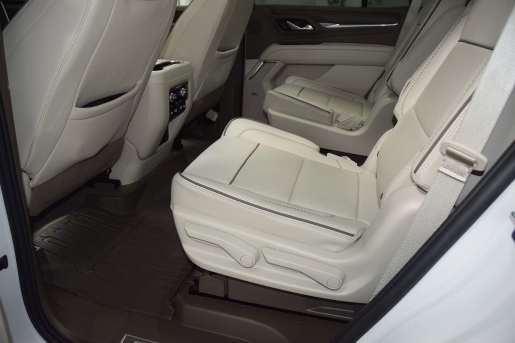 2024 GMC Yukon Denali - Photo 44