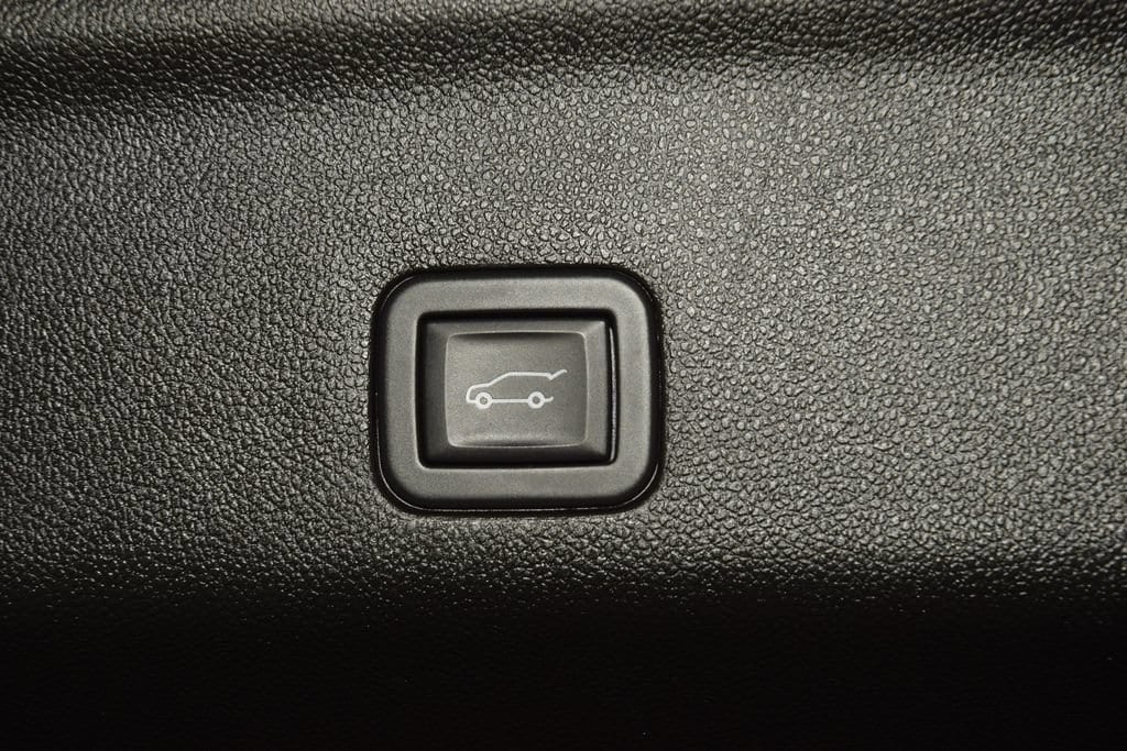 2023 GMC Yukon XL Denali - Photo 28