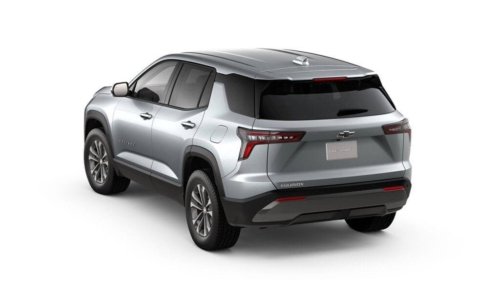 2026 Chevrolet Equinox ACTIV photo 2