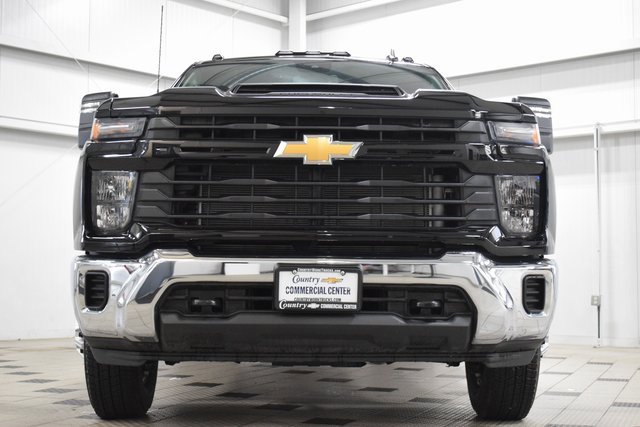 2025 Chevrolet Silverado 3500HD Work Truck photo 2