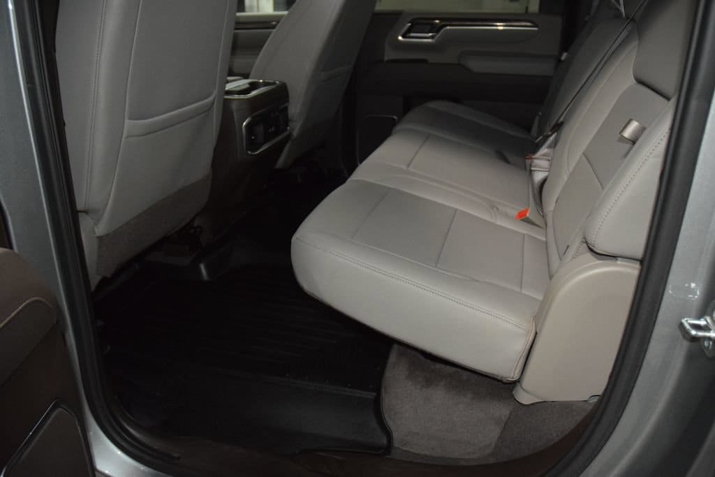 2025 Chevrolet Silverado 3500HD LTZ - Photo 48