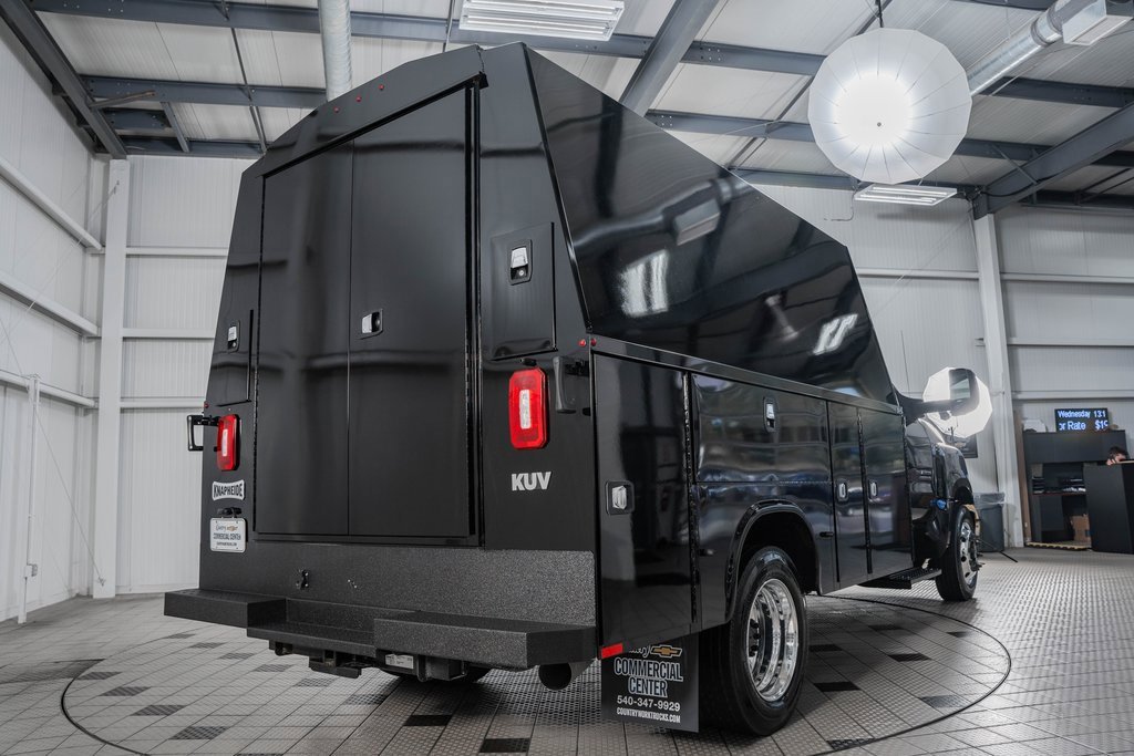 2024 Chevrolet Silverado 5500HD Work Truck photo 2