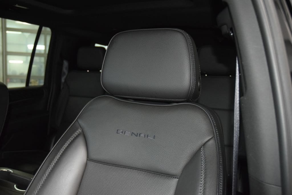 2024 GMC Yukon XL Denali - Photo 43