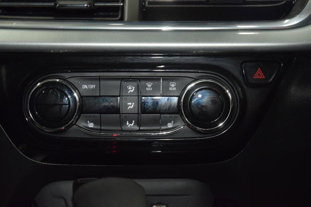 2025 Chevrolet Trax LT - Photo 30