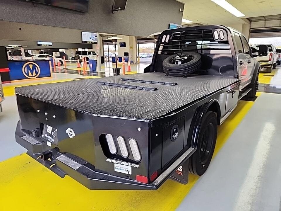 2022 Ford F-550 XLT photo 2