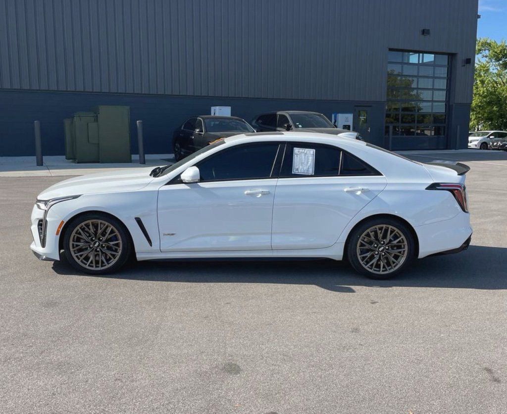 2023 Cadillac CT4 Blackwing photo 4