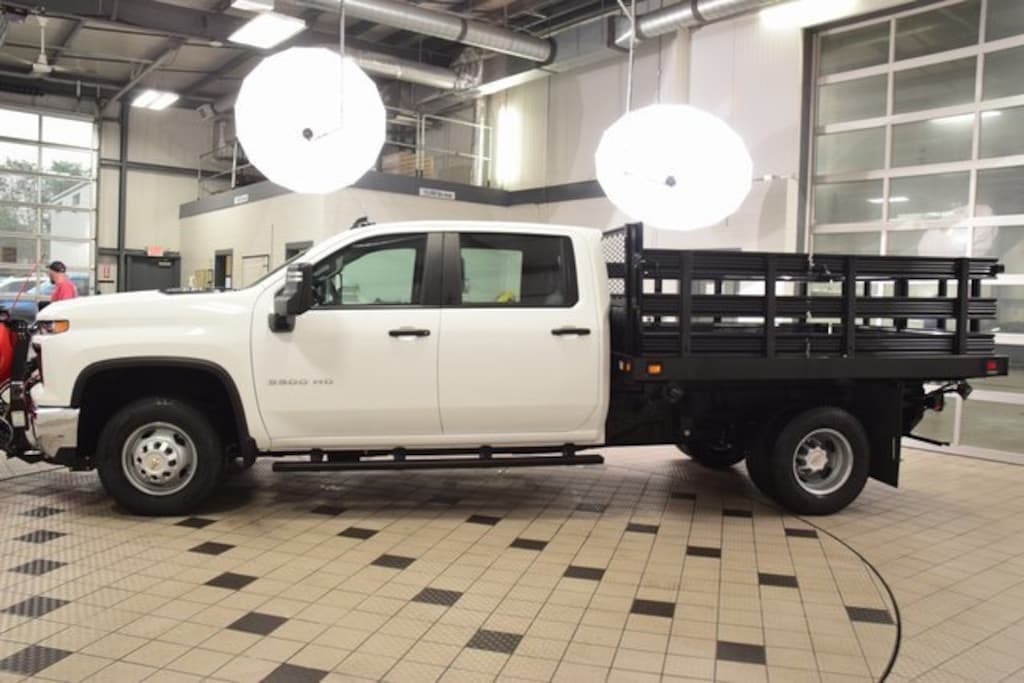Used 2024 Chevrolet Silverado 3500 HD Chassis Cab Work Truck Truck Crew Cab