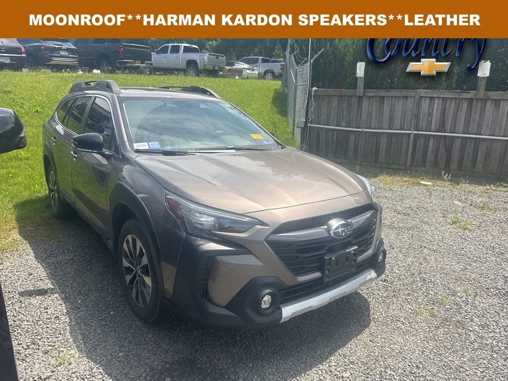 2023 Subaru Outback Limited's photo