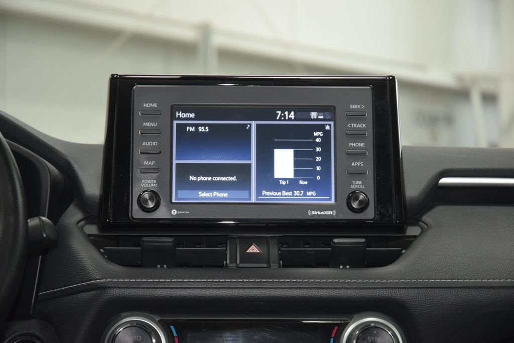 2022 Toyota RAV4 XLE - Photo 28