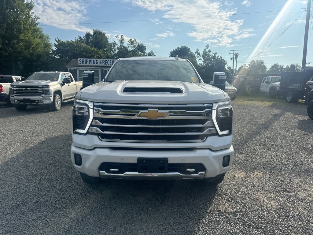 2024 Chevrolet Silverado 2500HD High Country photo 2