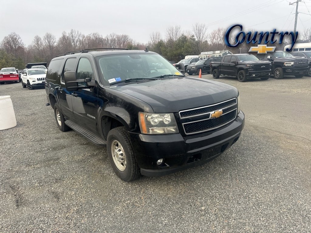 2007 Chevrolet Suburban LT's photo