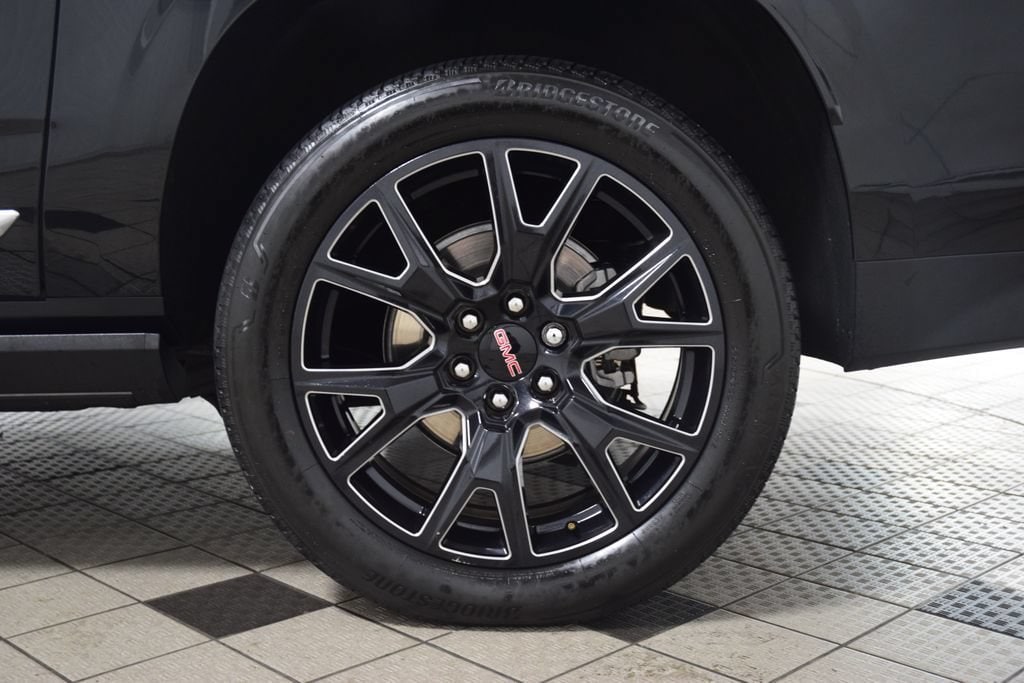 2024 GMC Yukon XL Denali - Photo 30