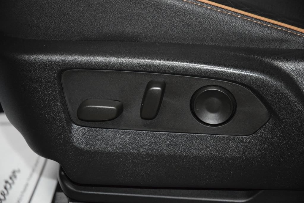 2023 GMC Yukon XL AT4 - Photo 42