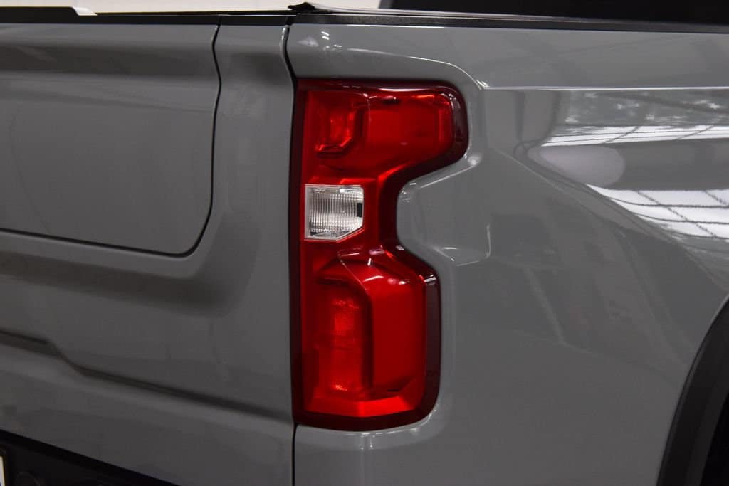 2024 Chevrolet Silverado 1500 ZR2 - Photo 24