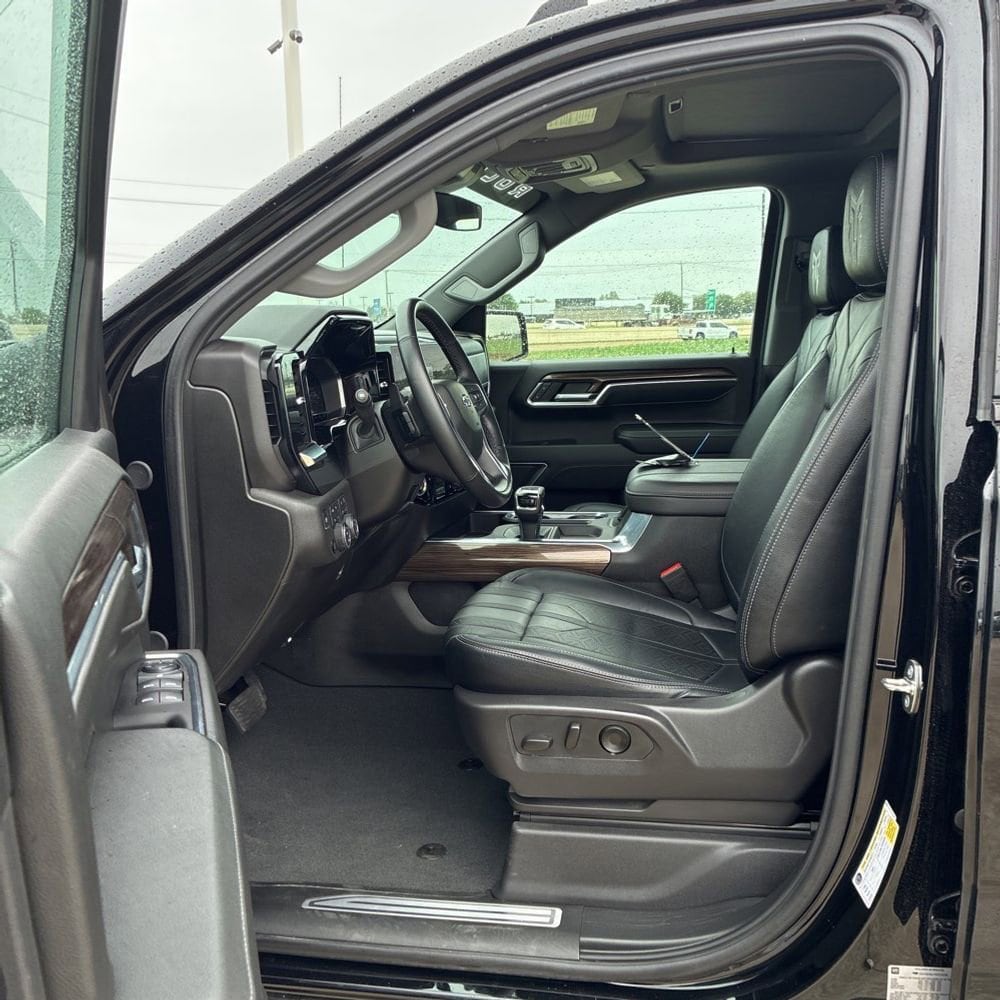 2024 Chevrolet Silverado 1500 RST - Photo 22