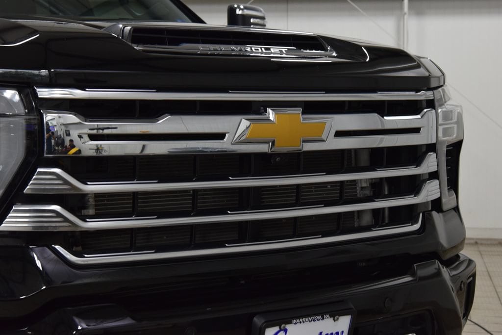 2024 Chevrolet Silverado 3500HD High Country - Photo 11