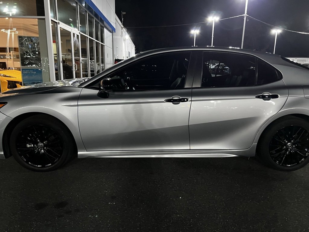 2021 Toyota Camry SE photo 4