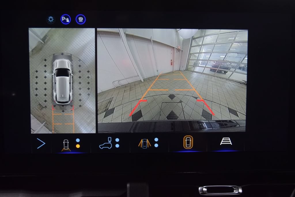 2027 Chevrolet Equinox LT - Photo 49