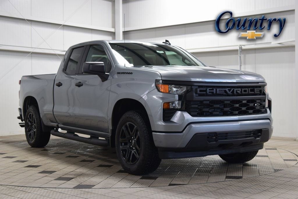 2026 Chevrolet Silverado 1500 Custom 4X4 Double Cab Std Box's photo