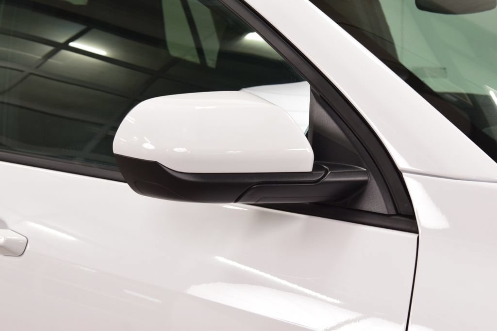 2027 Chevrolet Equinox LT - Photo 17