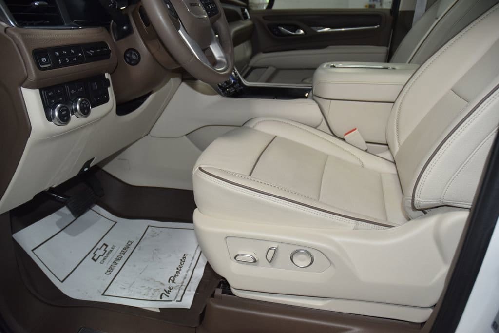 2024 GMC Yukon Denali - Photo 41