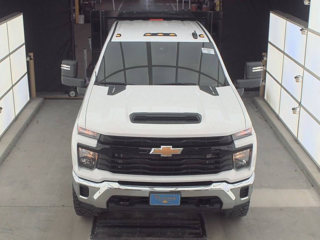 Used 2024 Chevrolet Silverado 3500 HD Chassis Cab For Sale at Country