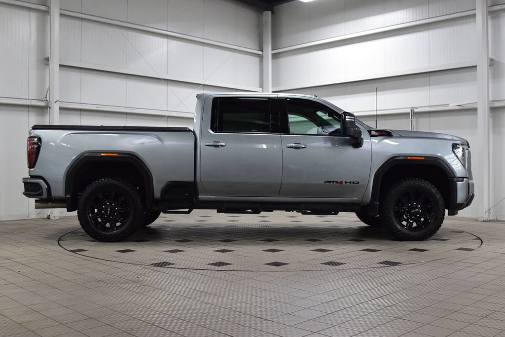 2024 GMC Sierra 2500HD AT4 - Photo 9