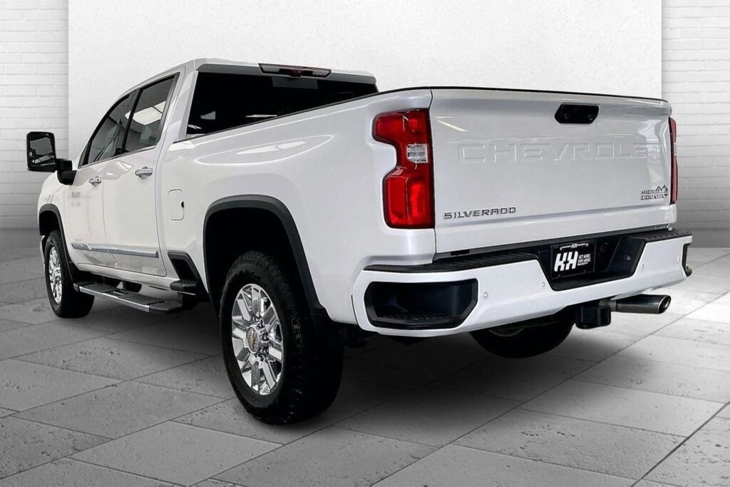 Used 2024 Chevrolet Silverado 3500 HD High Country Truck Crew Cab