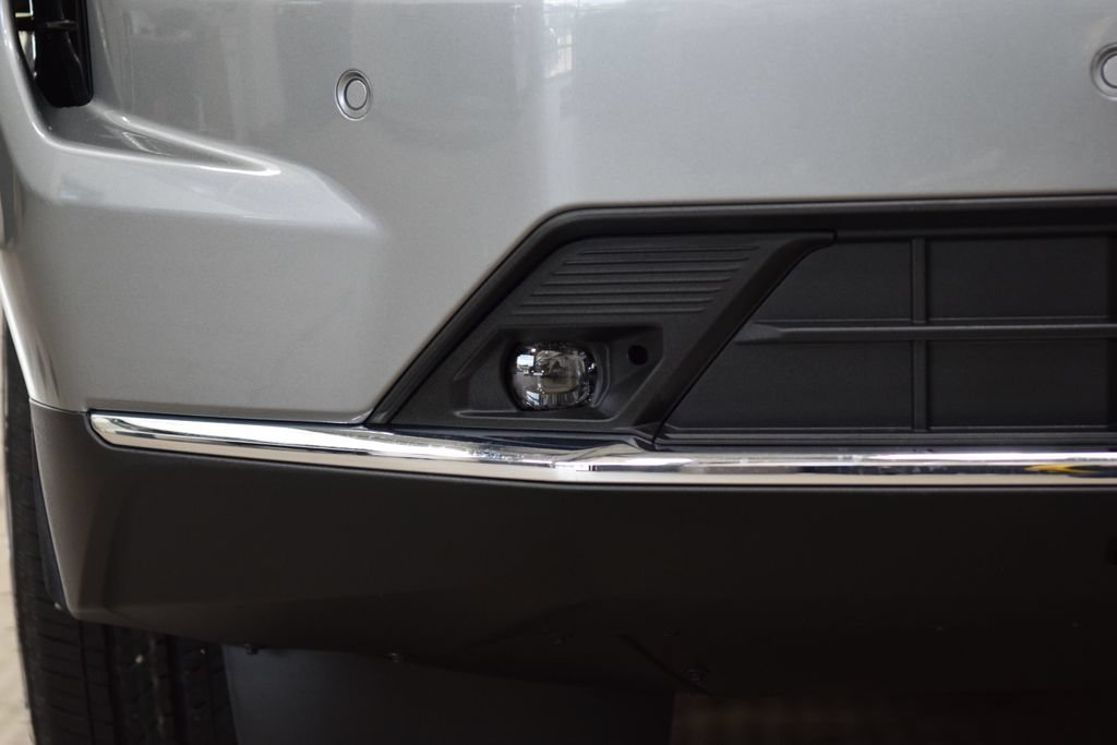 2026 Chevrolet Suburban Premier - Photo 14