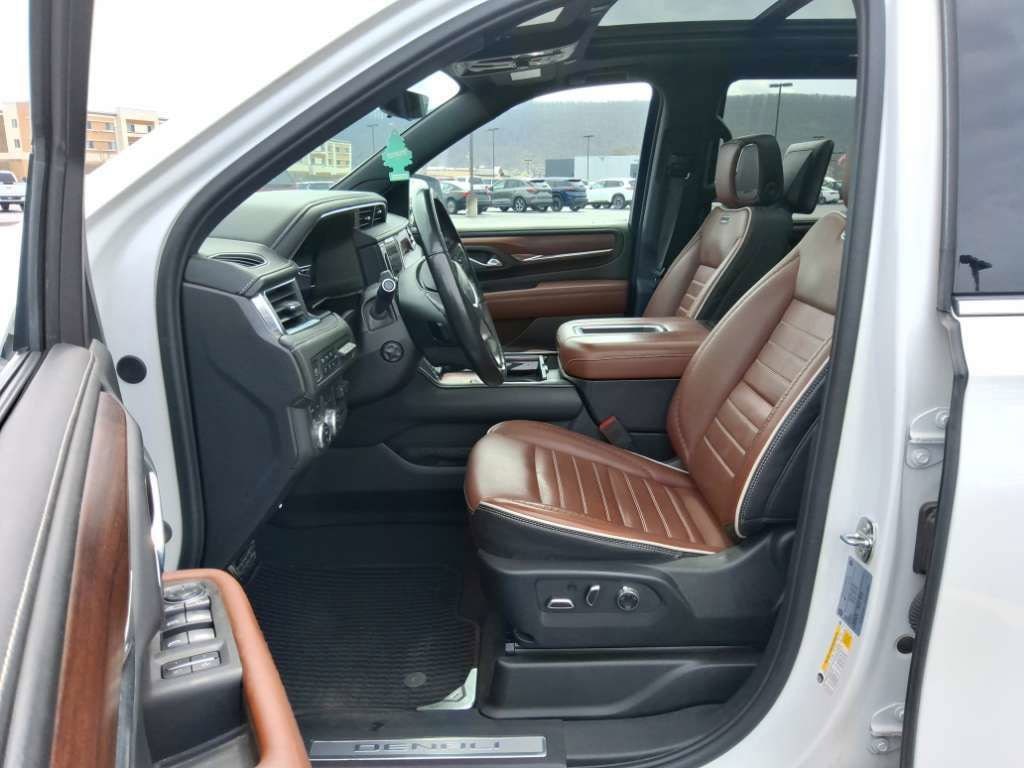 2024 GMC Yukon Denali Ultimate - Photo 15