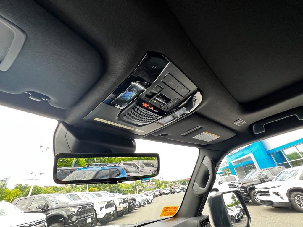 2025 Lexus GX Luxury - Photo 20