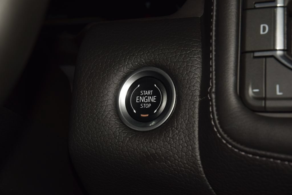 2024 GMC Yukon Denali - Photo 36