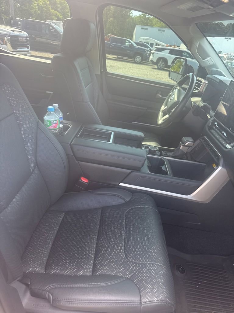 2024 Toyota Tundra Limited - Photo 14
