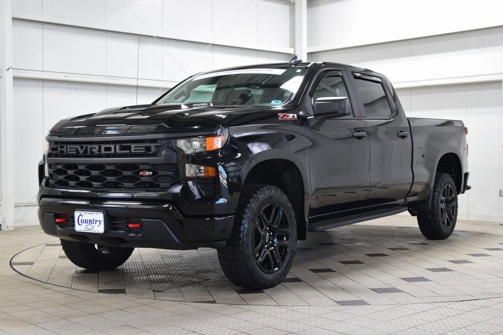 Used 2025 Chevrolet Silverado 1500 Custom Trail Boss Truck Crew Cab