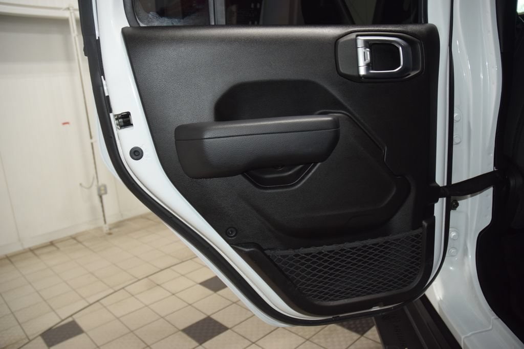2024 Jeep Gladiator Nighthawk - Photo 39