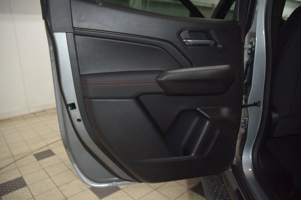 2026 Chevrolet Colorado Z71 - Photo 43