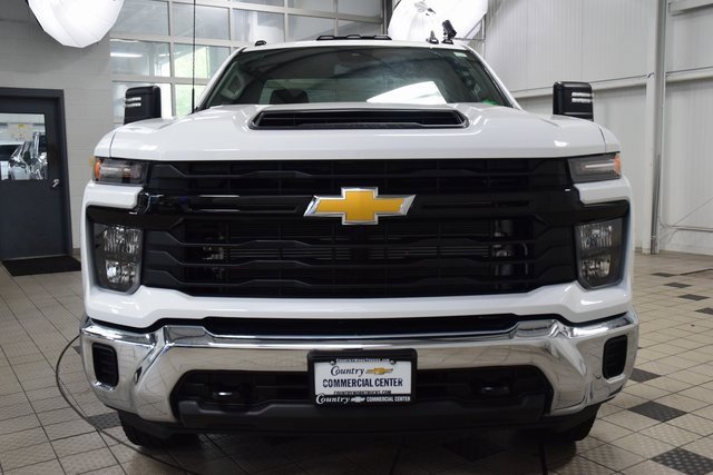 2025 Chevrolet Silverado 3500HD Work Truck photo 2