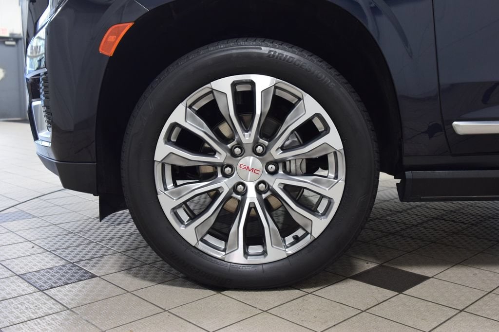 2024 GMC Yukon Denali - Photo 30