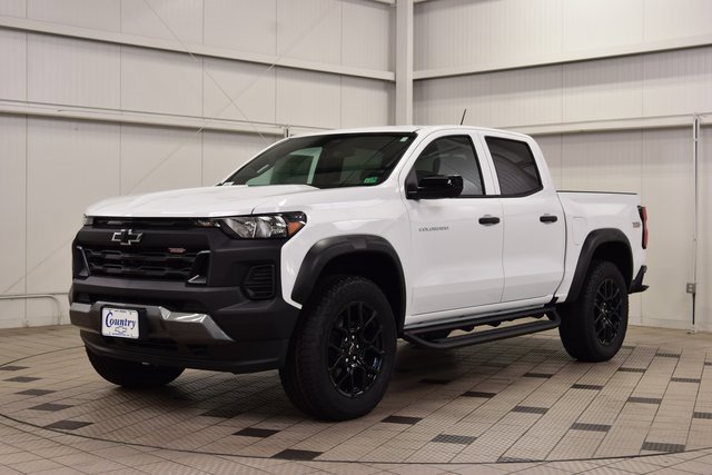 2026 Chevrolet Colorado Trail Boss photo 3