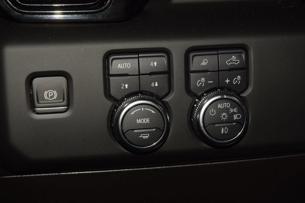 2024 GMC Sierra 2500HD AT4 - Photo 39