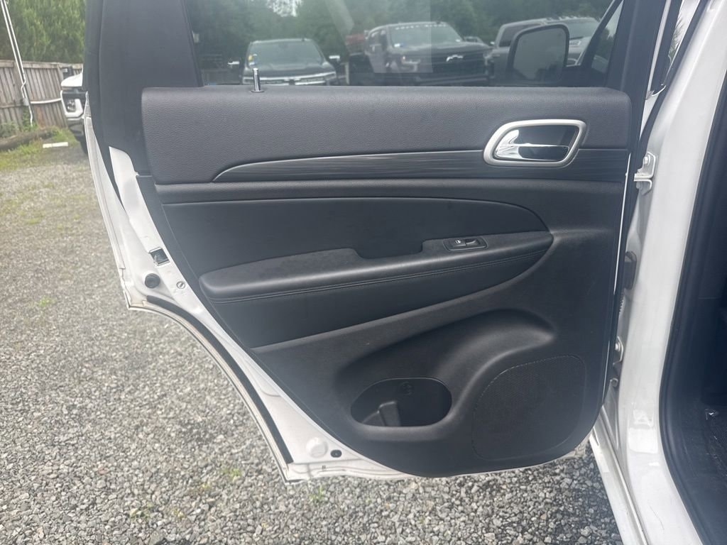 2020 Jeep Grand Cherokee Altitude - Photo 13