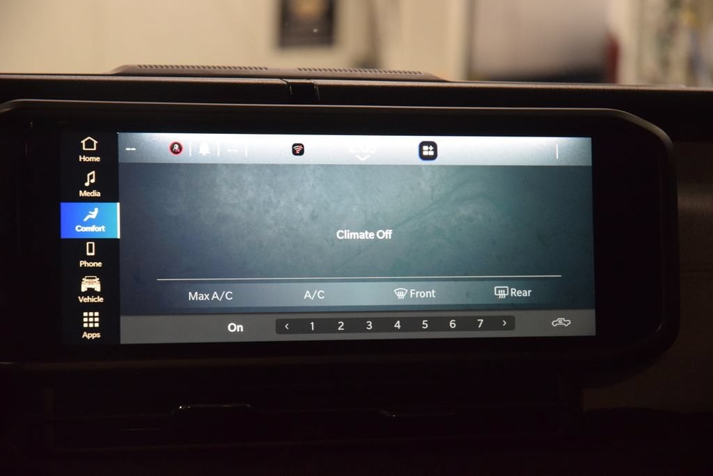 2024 Jeep Gladiator Nighthawk - Photo 30