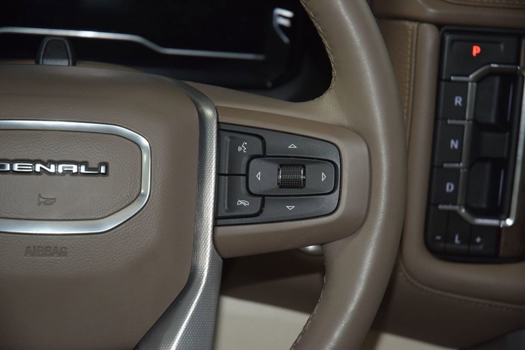 2024 GMC Yukon Denali - Photo 40