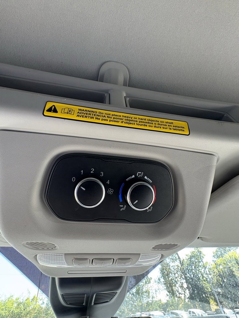 2020 Ford Transit Passenger XLT photo 4