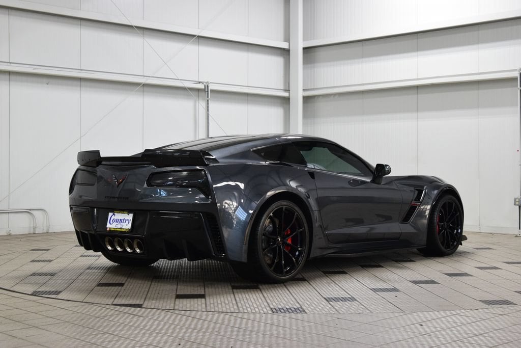 2017 Chevrolet Corvette 2LT - Photo 8