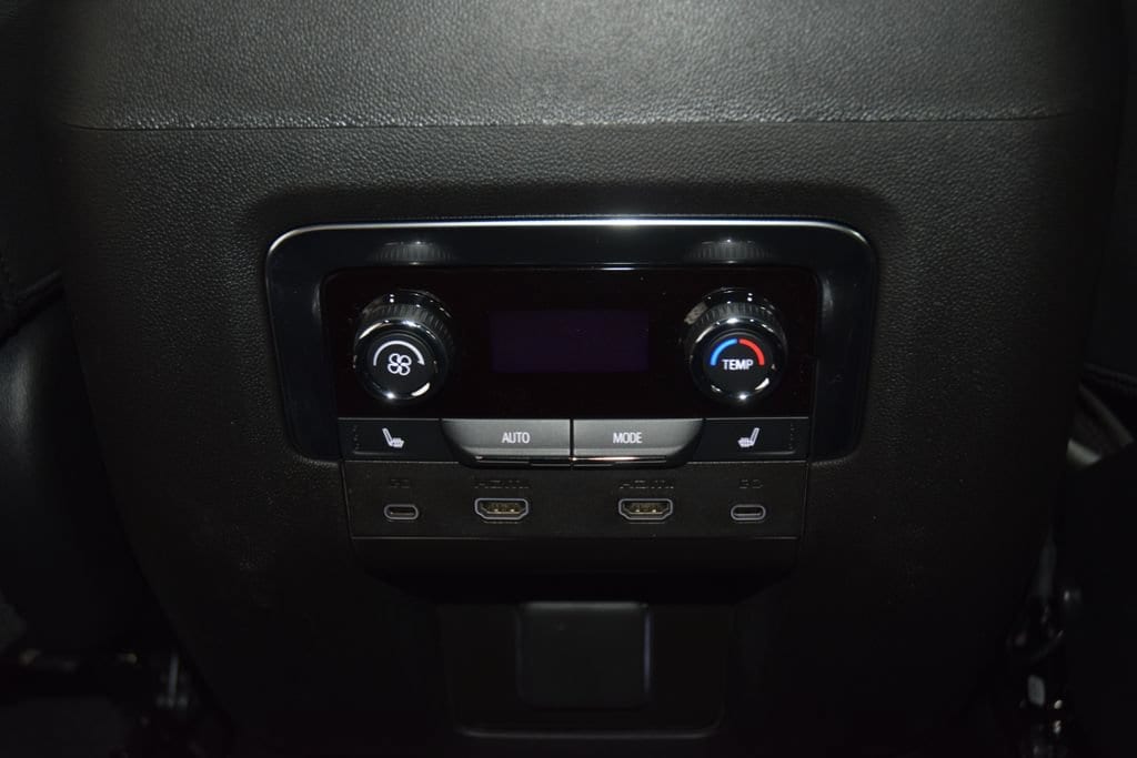 2026 Chevrolet Suburban High Country - Photo 44